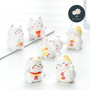 Mini Cute Lucky Cat Ornaments Resin Crafts Car Center Console Ornaments Home Décor Gifts 摆件可爱迷你招财猫
